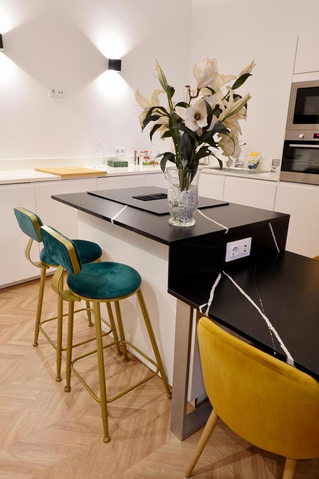 Peral Boutique Apartaments Sevilla Exterior foto